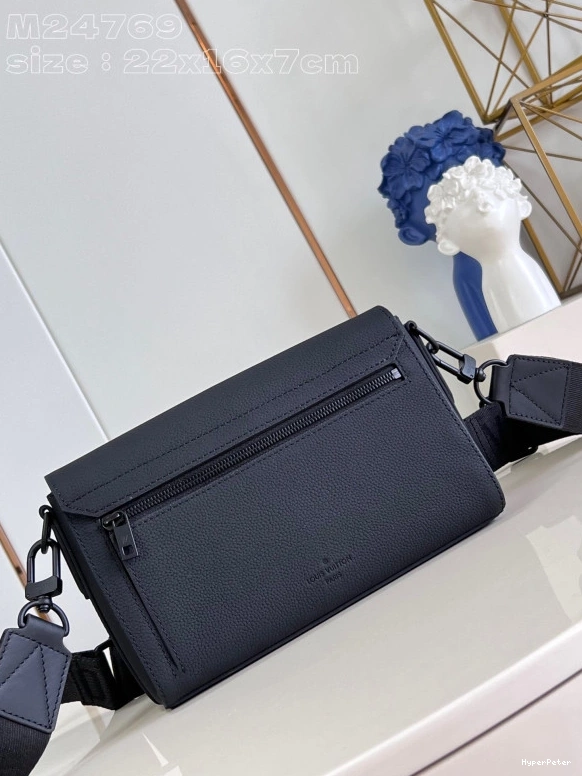PM-22*16.5*7CM VUITTON LOUIS Takeoff Messenger 0714